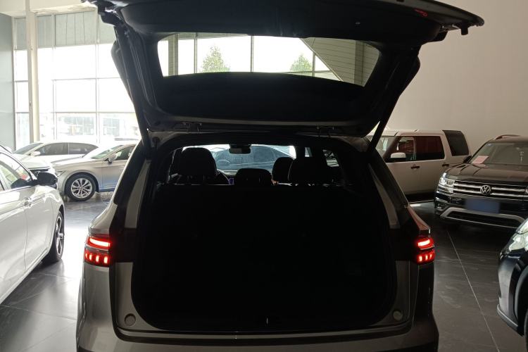 Used Geely Auto Monjaro L 2021 2.0TD DCT EVO Two-Wheel Drive Smart Luxury Version Trunk