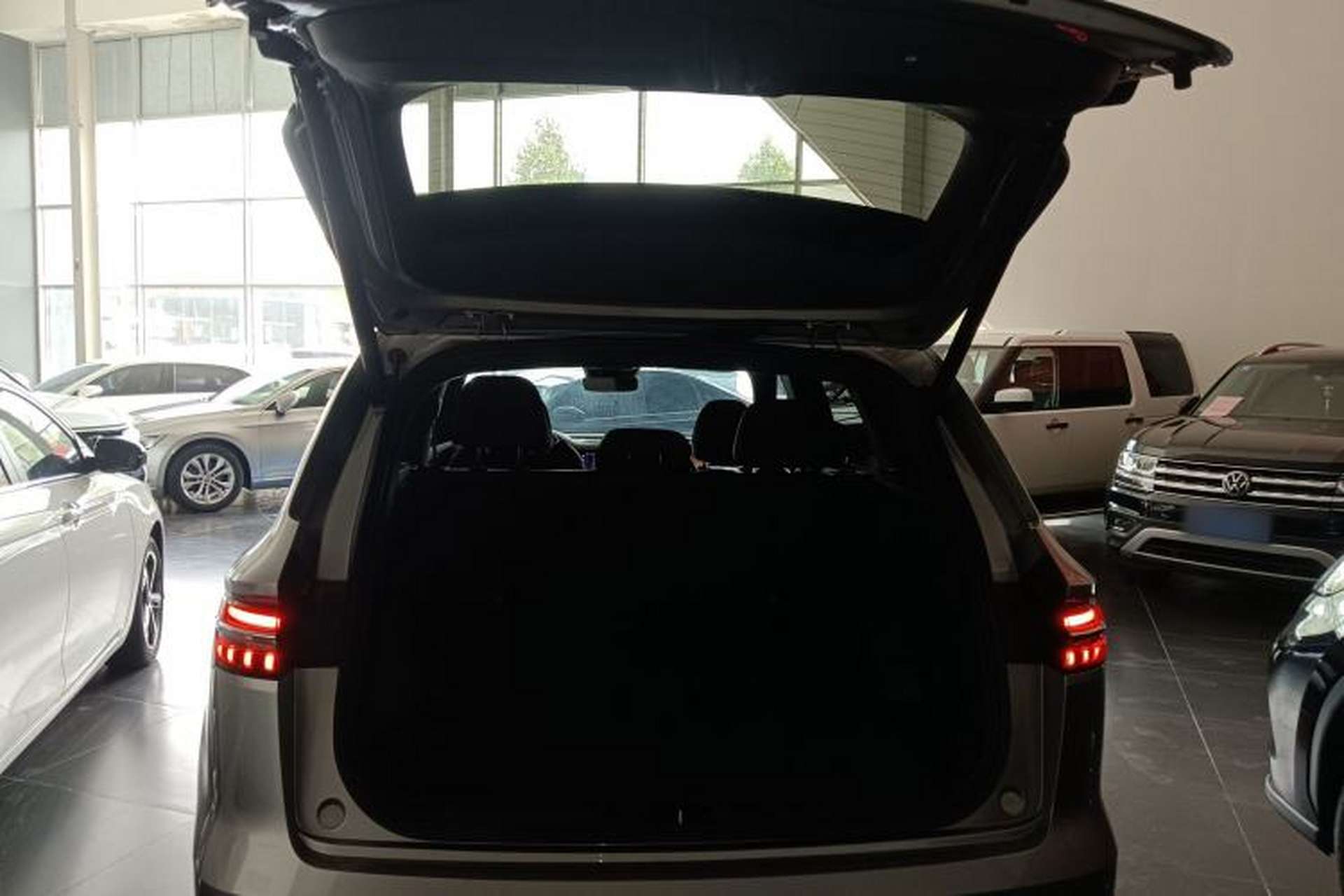 Used Geely Auto Monjaro L 2021 2.0TD DCT EVO Two-Wheel Drive Smart Luxury Version Trunk