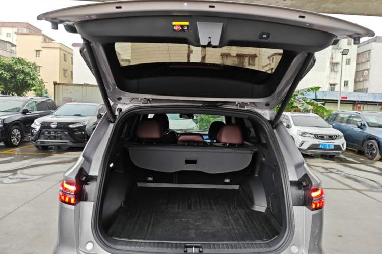 Used Geely Auto Monjaro L 2021 2.0TD High-Power Automatic All-Wheel Drive Luxury Version Trunk
