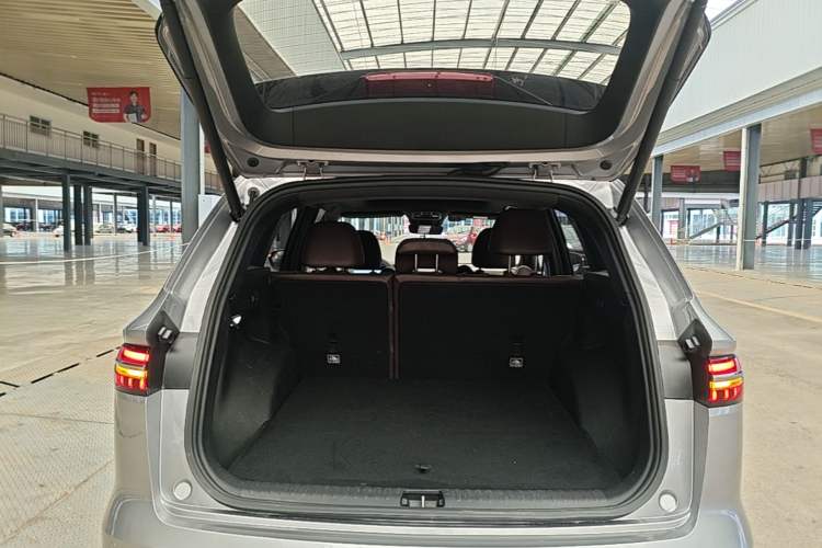 Used Geely Auto Monjaro L 2021 2.0TD DCT EVO Two-Wheel Drive Prestige Version Trunk