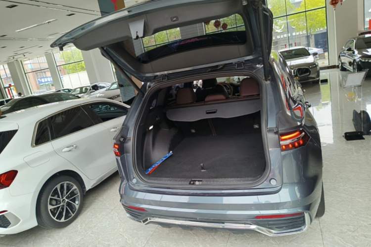 Used Geely Auto Monjaro L 2021 2.0TD DCT EVO Two-Wheel Drive Prestige Version Trunk