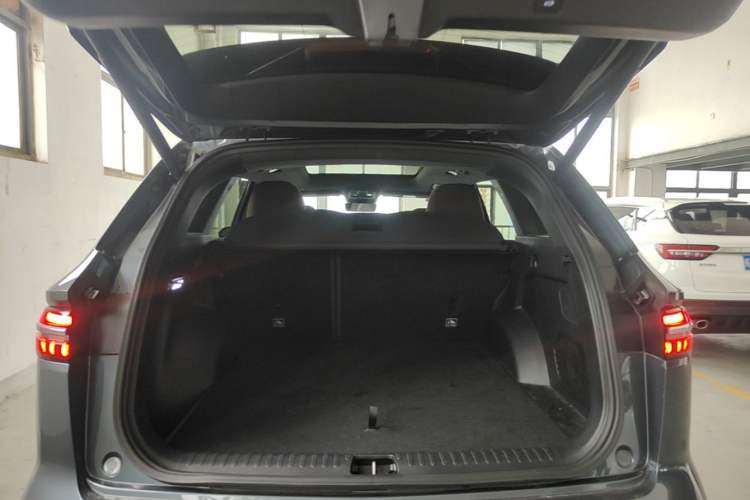 Used Geely Auto Monjaro L 2021 2.0TD DCT EVO Two-Wheel Drive Smart Luxury Version Trunk
