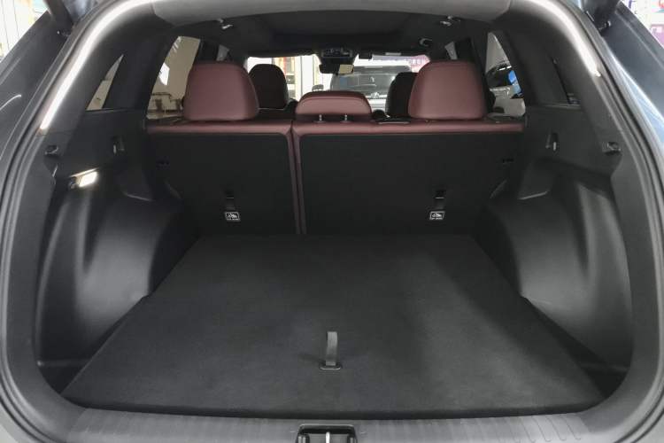 Used Geely Auto Monjaro L 2021 2.0TD DCT EVO Two-Wheel Drive Prestige Version Trunk