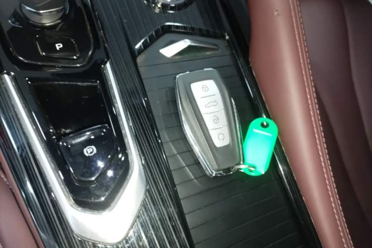 Used Geely Auto Monjaro L 2021 2.0TD DCT EVO Two-Wheel Drive Prestige Version Vehicle Key