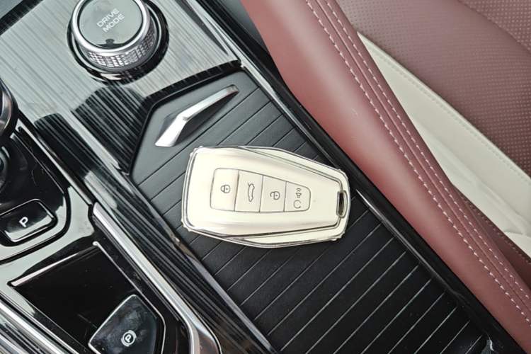 Used Geely Auto Monjaro L 2021 2.0TD DCT EVO Two-Wheel Drive Prestige Version Vehicle Key