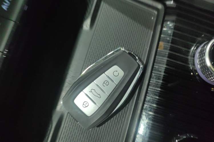 Used Geely Auto Monjaro L 2021 2.0TD DCT EVO Two-Wheel-Drive Flagship Version Vehicle Key