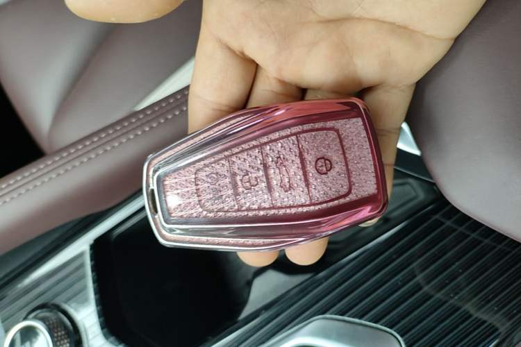 Used Geely Auto Monjaro L 2021 2.0TD DCT EVO Two-Wheel Drive Smart Luxury Version Vehicle Key