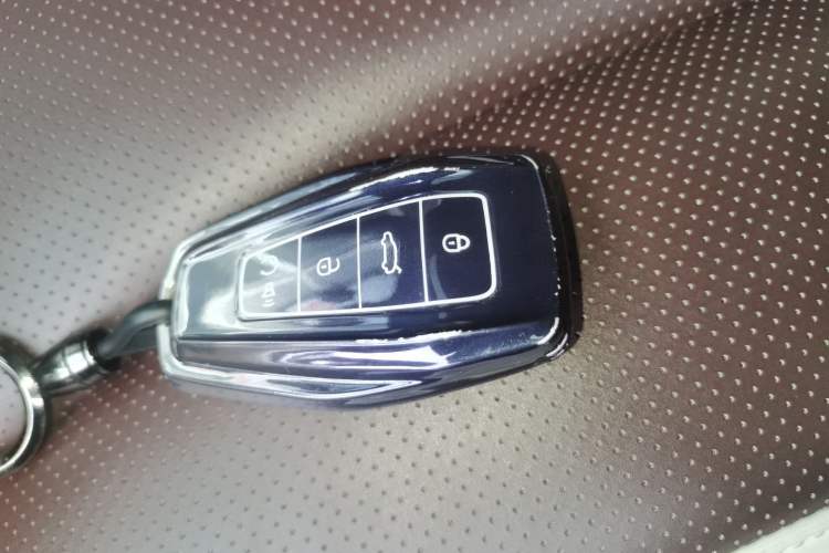 Used Geely Auto Monjaro L 2021 2.0TD DCT EVO Two-Wheel Drive Prestige Version Vehicle Key