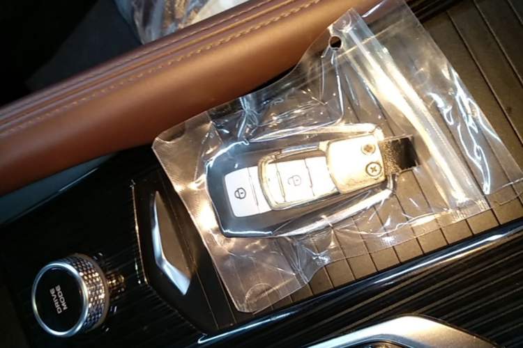 Used Geely Auto Monjaro L 2021 2.0TD DCT EVO Two-Wheel Drive Prestige Version Vehicle Key