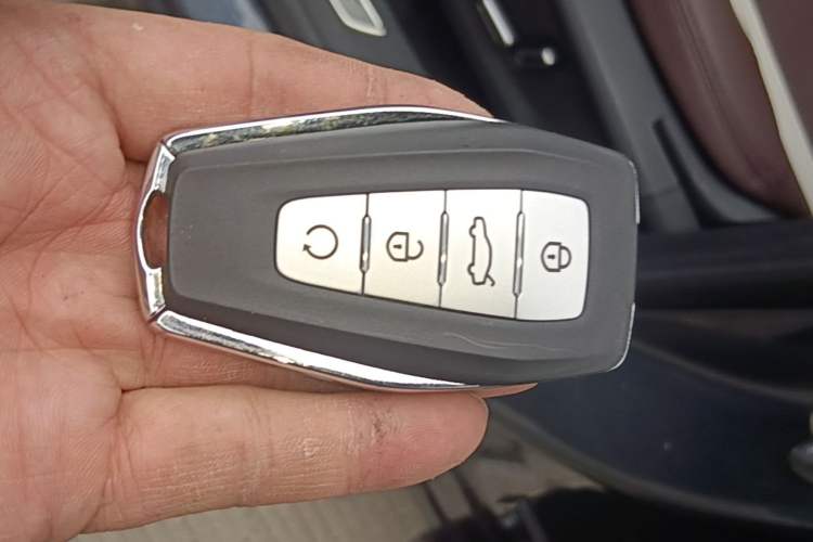 Used Geely Auto Monjaro L 2021 2.0TD DCT EVO Two-Wheel Drive Prestige Version Vehicle Key