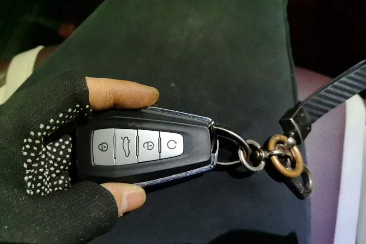 Used Geely Auto Monjaro L 2021 2.0TD DCT EVO Two-Wheel Drive Prestige Version Vehicle Key
