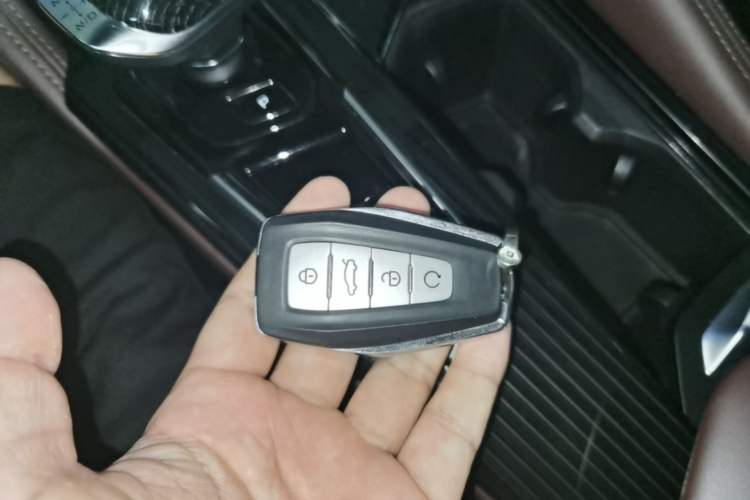 Used Geely Auto Monjaro L 2021 2.0TD DCT EVO Two-Wheel Drive Prestige Version Vehicle Key