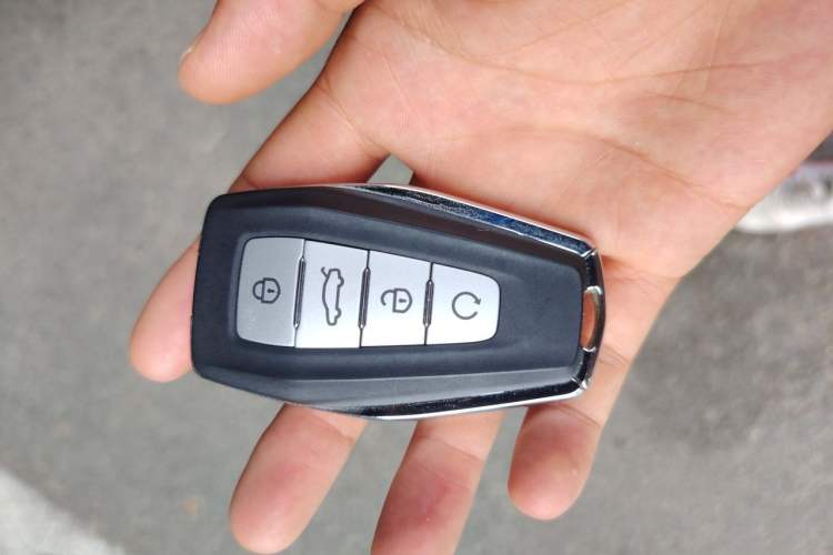 Used Geely Auto Monjaro L 2021 2.0TD DCT EVO Two-Wheel Drive Smart Luxury Version Vehicle Key