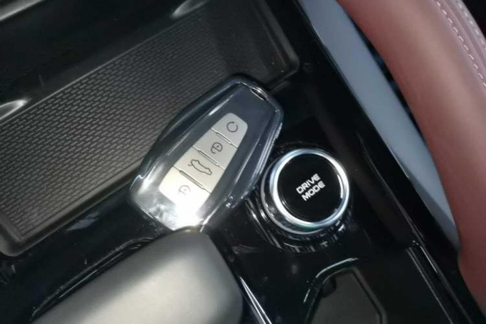 Used Geely Auto Monjaro L 2021 2.0TD DCT EVO Two-Wheel Drive Smart Luxury Version Vehicle Key