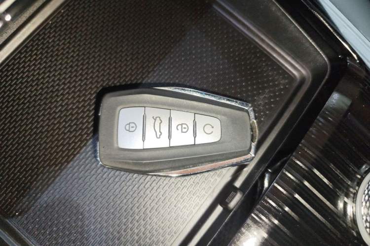 Used Geely Auto Monjaro L 2021 2.0TD DCT EVO Two-Wheel Drive Prestige Version Vehicle Key