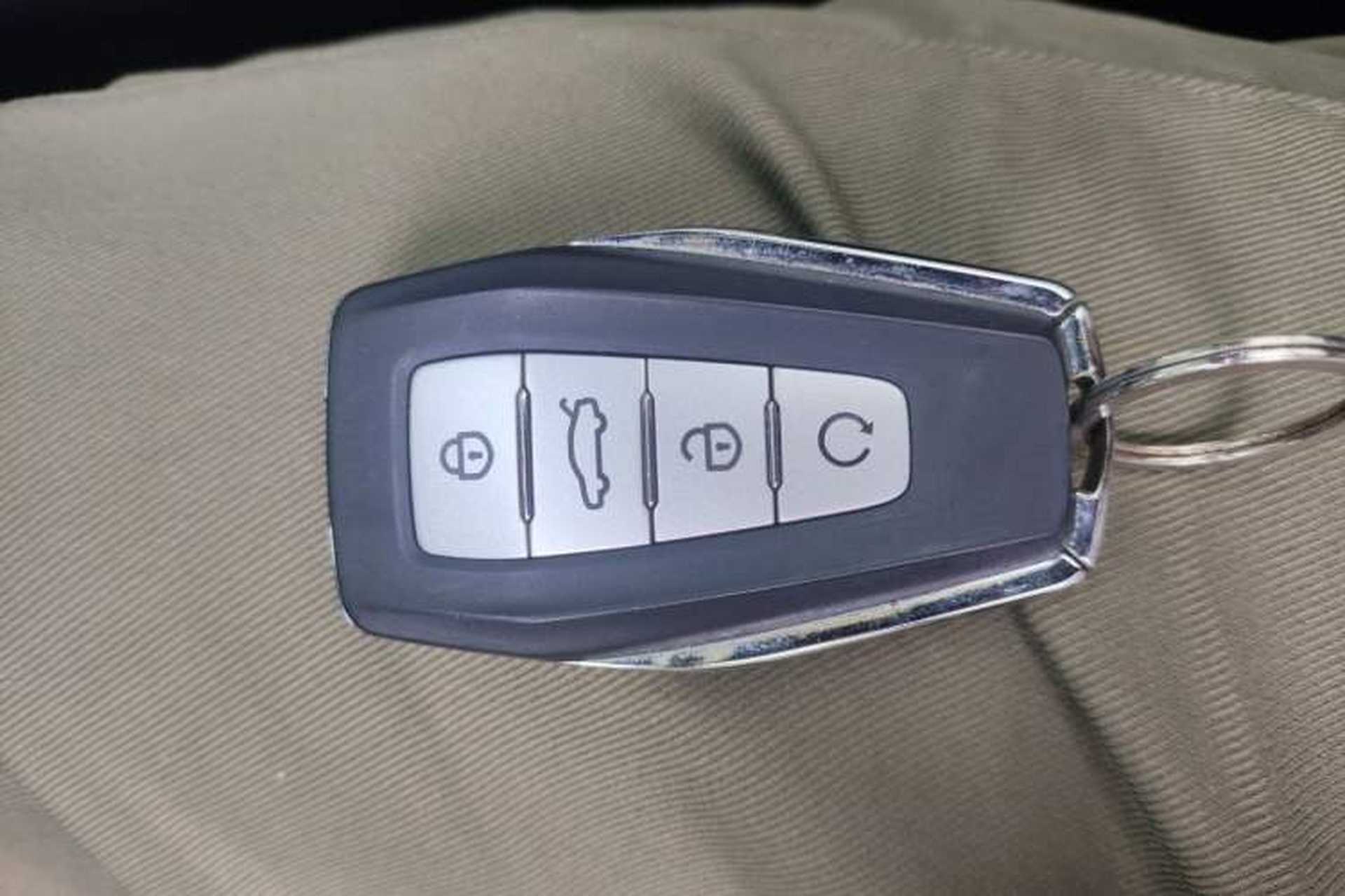 Used Geely Auto Monjaro L 2021 2.0TD DCT EVO Two-Wheel Drive Smart Luxury Version Vehicle Key