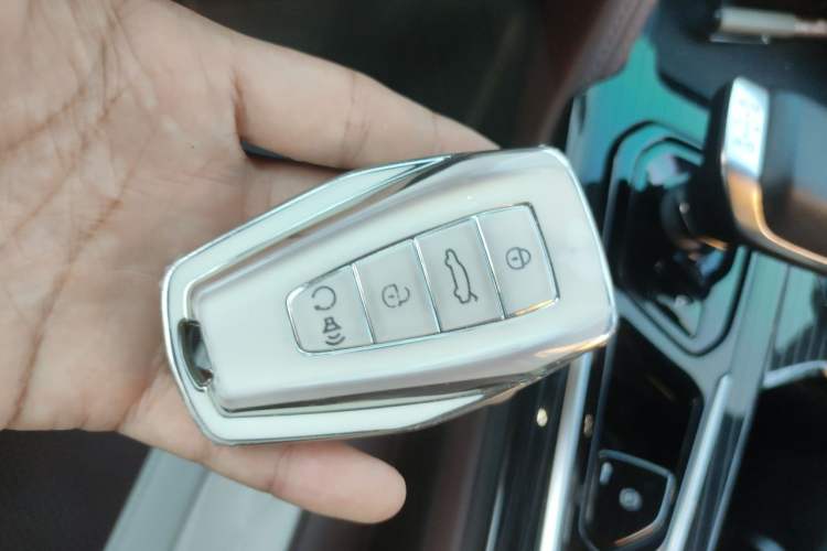 Used Geely Auto Monjaro L 2021 2.0TD High-Power Automatic All-Wheel Drive Luxury Version Vehicle Key
