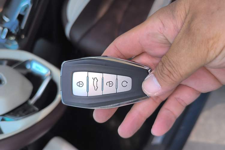 Used Geely Auto Monjaro L 2021 2.0TD DCT EVO Two-Wheel Drive Prestige Version Vehicle Key