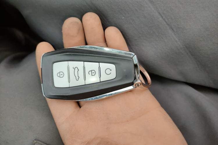 Used Geely Auto Monjaro L 2021 2.0TD DCT EVO Two-Wheel Drive Smart Luxury Version Vehicle Key