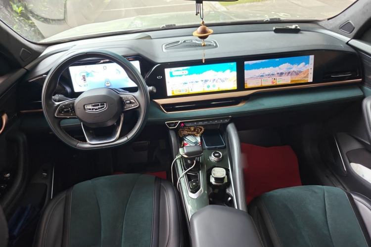 Used Geely Auto Monjaro L 2021 2.0TD DCT EVO Two-Wheel Drive Prestige Version Center Console