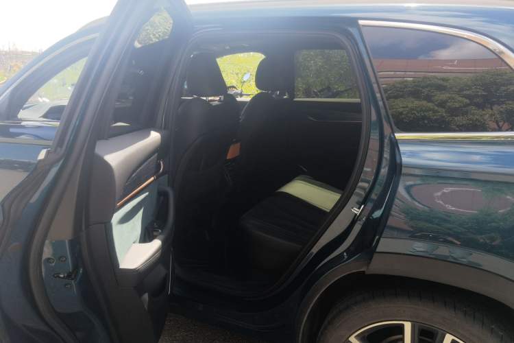 Used Geely Auto Monjaro L 2021 2.0TD DCT EVO Two-Wheel Drive Smart Luxury Version Left Rear Seat