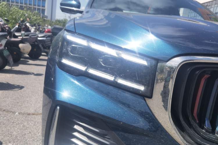 Used Geely Auto Monjaro L 2021 2.0TD DCT EVO Two-Wheel Drive Smart Luxury Version Right Front Headlight