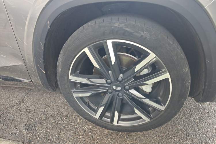 Used Geely Auto Monjaro L 2021 2.0TD DCT EVO Two-Wheel Drive Prestige Version Right Front Wheel Hub