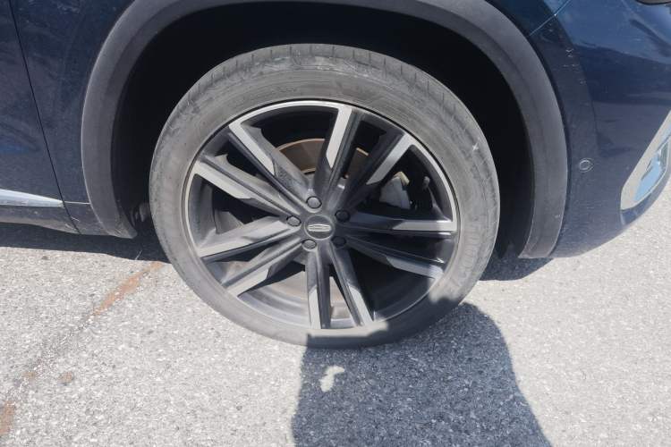 Used Geely Auto Monjaro L 2021 2.0TD DCT EVO Two-Wheel Drive Smart Luxury Version Right Front Wheel Hub