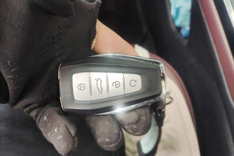 Used Geely Auto Monjaro L 2021 2.0TD High-Power Automatic All-Wheel-Drive Flagship Version Vehicle Key