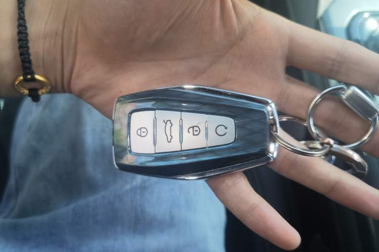 Used Geely Auto Monjaro L 2021 2.0TD DCT EVO Two-Wheel Drive Smart Luxury Version Vehicle Key