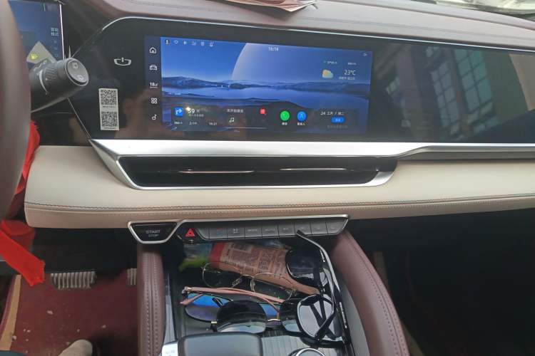 Used Geely Auto Monjaro L 2021 2.0TD DCT EVO Two-Wheel Drive Prestige Version Audio And AC Panel