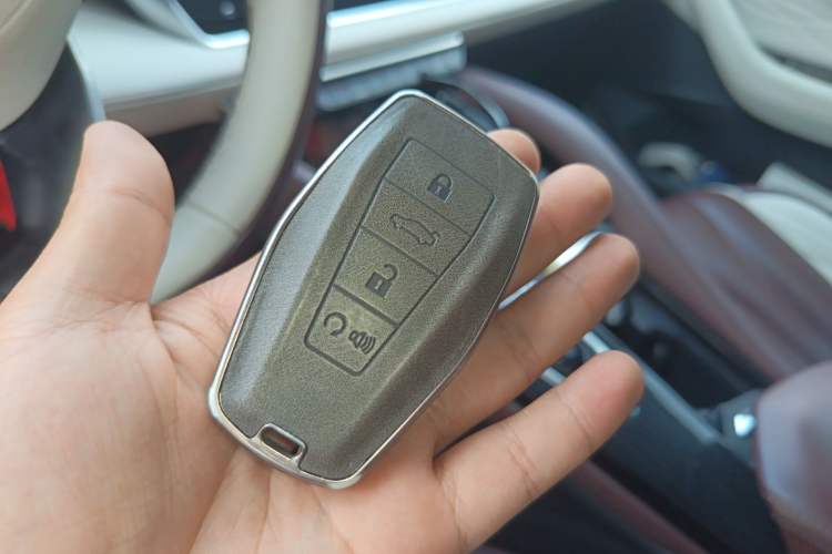 Used Geely Auto Monjaro L 2021 2.0TD DCT EVO Two-Wheel Drive Prestige Version Vehicle Key