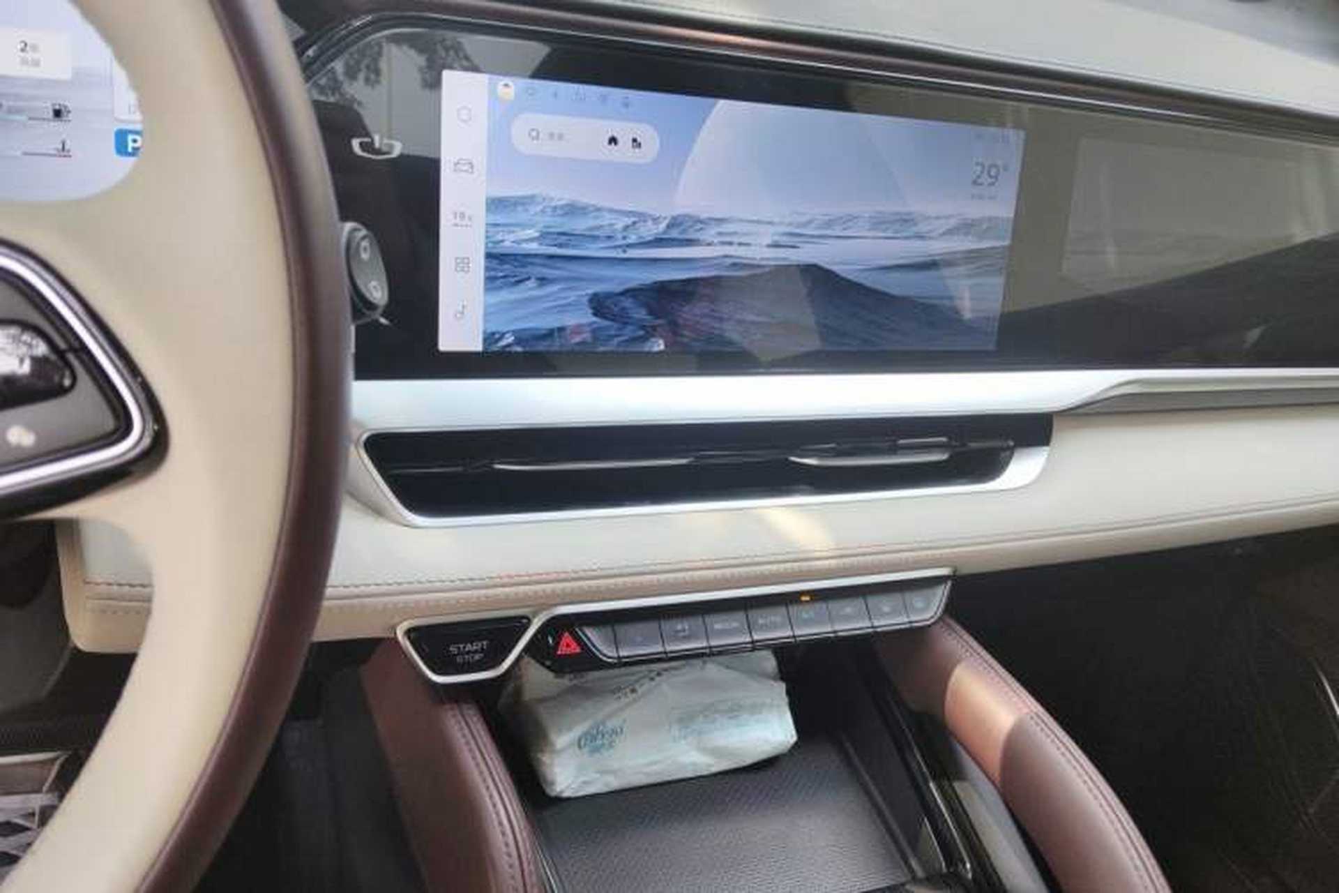 Used Geely Auto Monjaro L 2021 2.0TD DCT EVO Two-Wheel Drive Prestige Version Audio And AC Panel