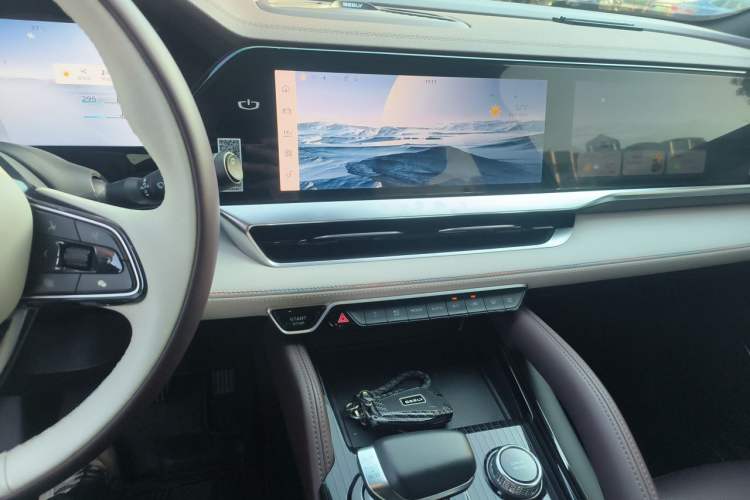 Used Geely Auto Monjaro L 2021 2.0TD DCT EVO Two-Wheel Drive Prestige Version Audio And AC Panel