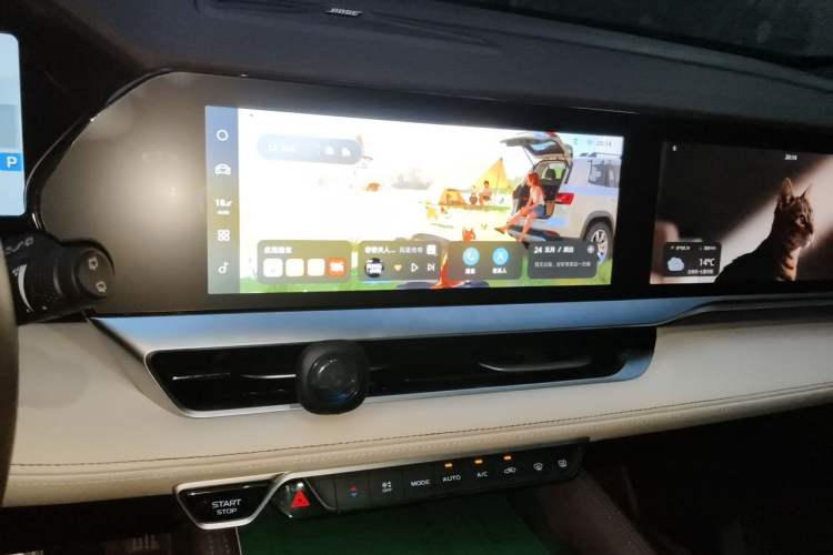 Used Geely Auto Monjaro L 2021 2.0TD DCT EVO Two-Wheel Drive Smart Luxury Version Audio And AC Panel