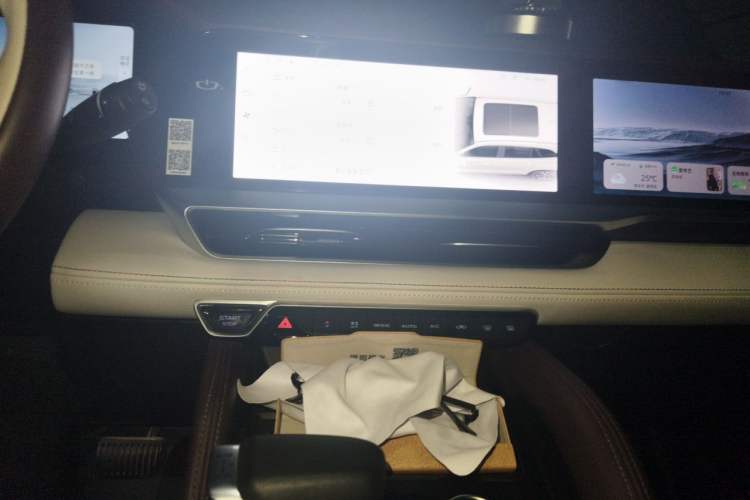 Used Geely Auto Monjaro L 2021 2.0TD High-Power Automatic All-Wheel-Drive Flagship Version Audio And AC Panel