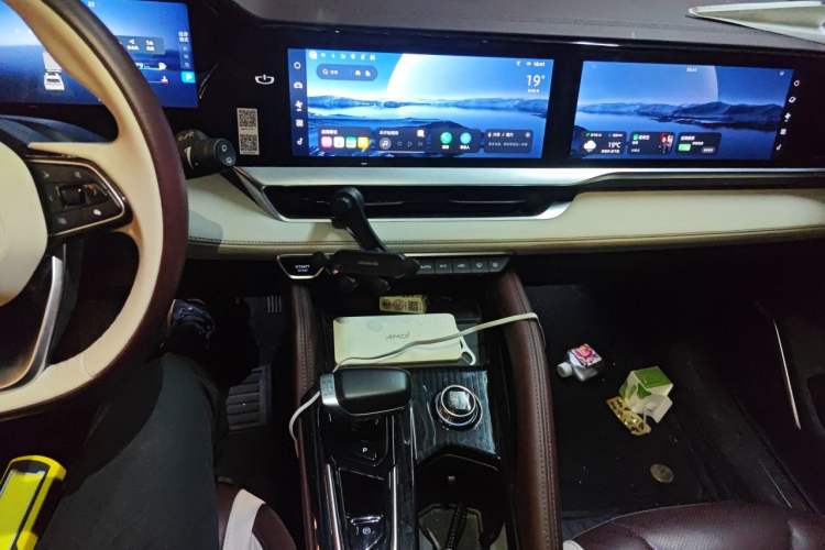 Used Geely Auto Monjaro L 2021 2.0TD DCT EVO Two-Wheel-Drive Flagship Version Audio And AC Panel