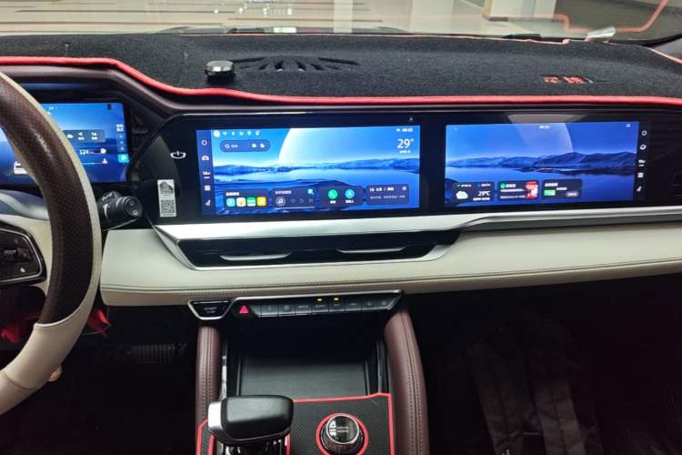 Used Geely Auto Monjaro L 2021 2.0TD DCT EVO Two-Wheel Drive Prestige Version Audio And AC Panel