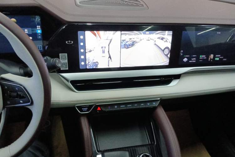 Used Geely Auto Monjaro L 2021 2.0TD DCT EVO Two-Wheel Drive Prestige Version Audio And AC Panel