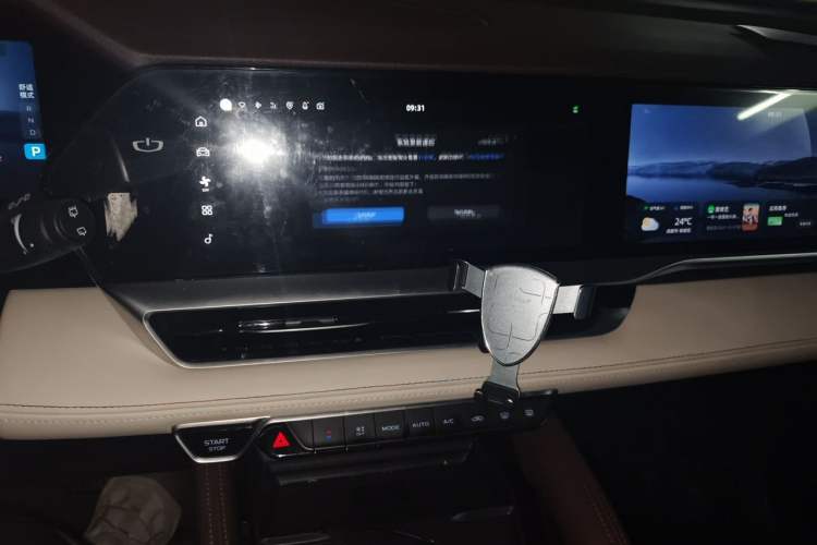 Used Geely Auto Monjaro L 2021 2.0TD High-Power Automatic All-Wheel-Drive Flagship Version Audio And AC Panel