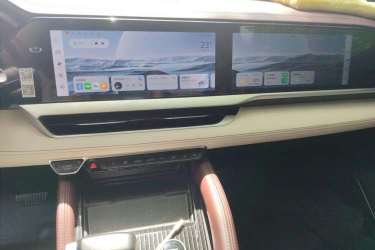 Used Geely Auto Monjaro L 2021 2.0TD DCT EVO Two-Wheel Drive Smart Luxury Version Audio And AC Panel