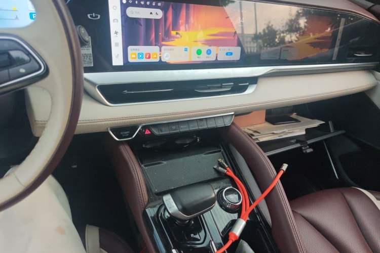 Used Geely Auto Monjaro L 2021 2.0TD DCT EVO Two-Wheel Drive Smart Luxury Version Audio And AC Panel