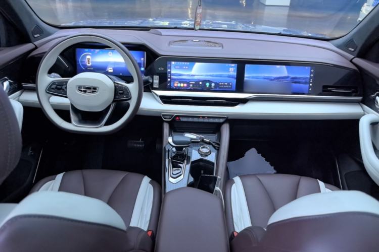 Used Geely Auto Monjaro L 2021 2.0TD DCT EVO Two-Wheel-Drive Flagship Version Center Console