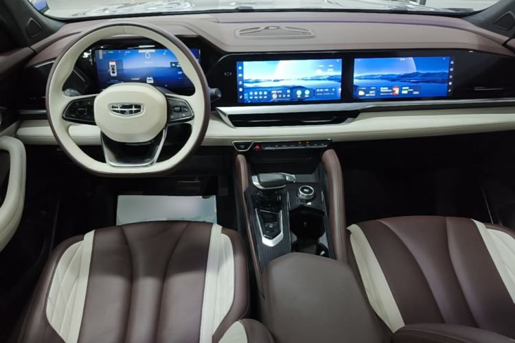 Used Geely Auto Monjaro L 2021 2.0TD DCT EVO Two-Wheel Drive Prestige Version Center Console