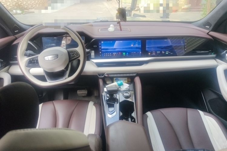 Used Geely Auto Monjaro L 2021 2.0TD DCT EVO Two-Wheel Drive Smart Luxury Version Center Console