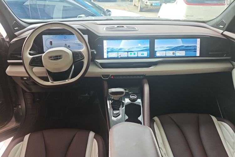 Used Geely Auto Monjaro L 2021 2.0TD DCT EVO Two-Wheel Drive Smart Luxury Version Center Console