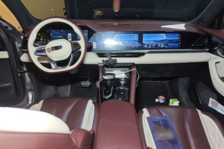 Used Geely Auto Monjaro L 2021 2.0TD DCT EVO Two-Wheel-Drive Flagship Version Center Console
