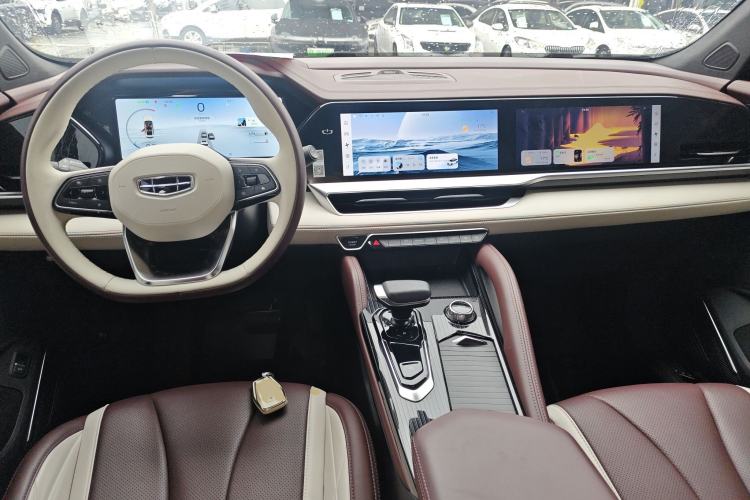 Used Geely Auto Monjaro L 2021 2.0TD DCT EVO Two-Wheel Drive Prestige Version Center Console