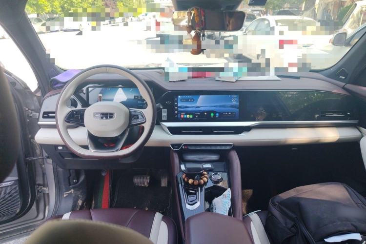 Used Geely Auto Monjaro L 2021 2.0TD DCT EVO Two-Wheel Drive Smart Luxury Version Center Console