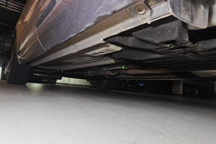 Used Geely Auto Monjaro L 2021 2.0TD DCT EVO Two-Wheel-Drive Flagship Version Chassis Rear Left